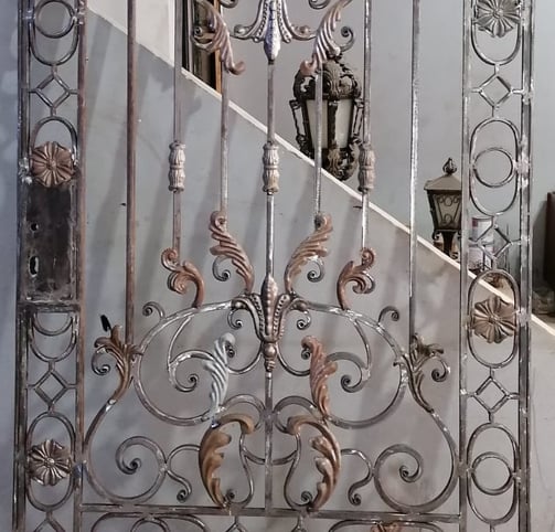 عينه من الرسمه